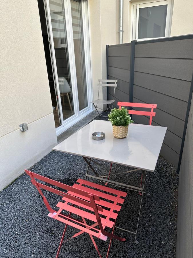 Apartamento Le Sacré - CENTRE - Cour privative - WIFI Reims Exterior foto