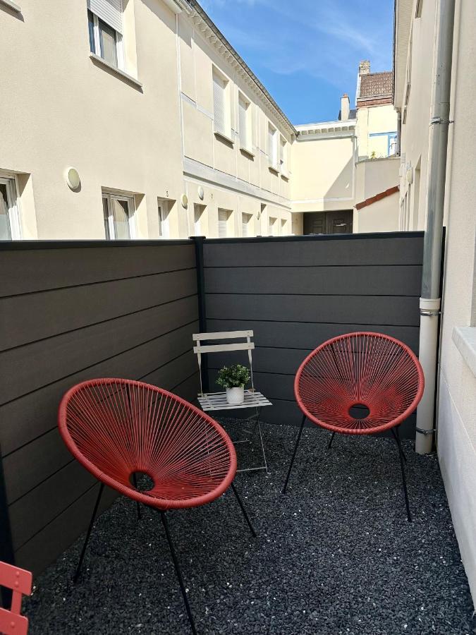 Apartamento Le Sacré - CENTRE - Cour privative - WIFI Reims Exterior foto