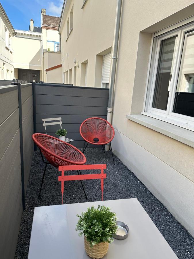 Apartamento Le Sacré - CENTRE - Cour privative - WIFI Reims Exterior foto